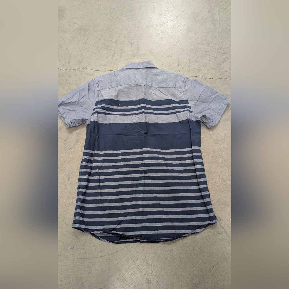 Public Opinion Button Down Short Sleeve Shirt, Medium - Picture 3 of 9